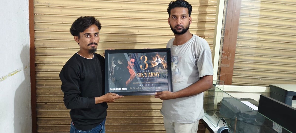 SRKs ARMY tweet media
