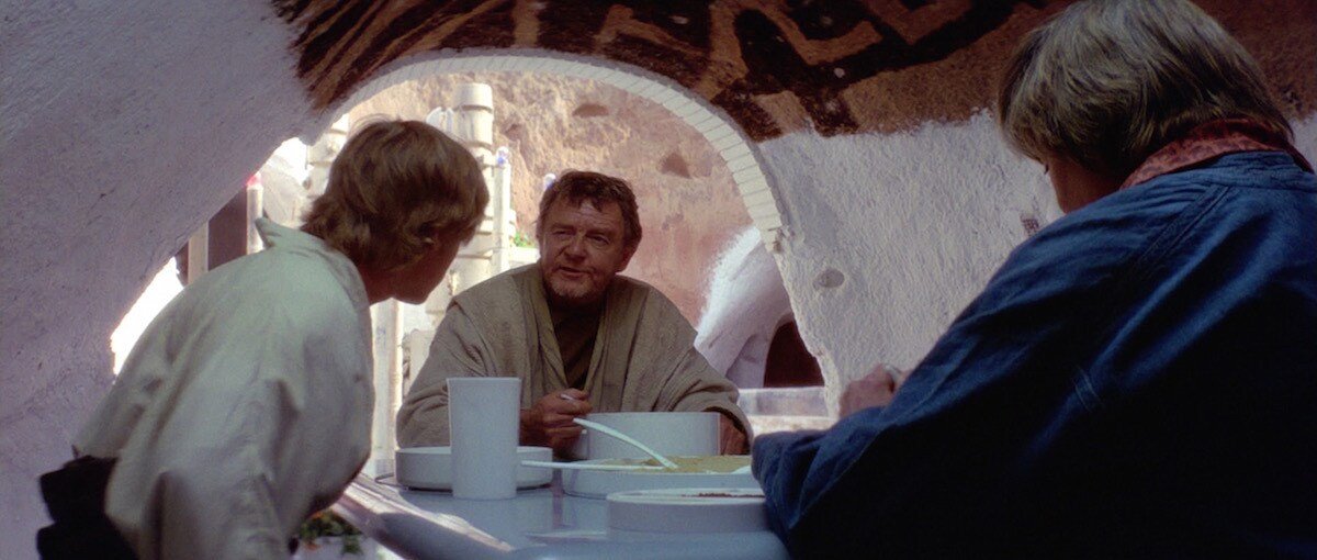 copperhead's tweet photo. @Ale29863961Yuri So, why was Lars Owen, who hated the Jedi, dressed in the same outfit? https://t.co/nk7iI3DWFp