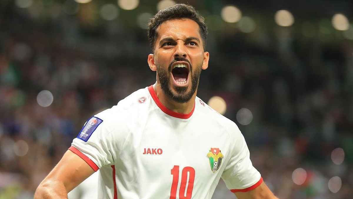 eacrx7's tweet photo. ماني مستعد اجيب اجنبي بالملايين ويتخاذل..

النشمي ذا لو جاء للهلال ماعندي مشكله والله! https://t.co/HqQljhfHDy