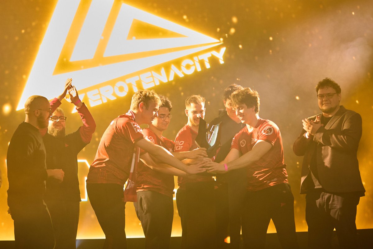 Harpoonlol's tweet photo. At end of 2023 our journey with xani started when he took me to z10 where even tho we failed a lot we lifted my first trophy 
After almost 3 years of working together we never failed to make league final but lately we fail to win them
Today we go back to winning 
Final at 18:00 https://t.co/uFoPtA0s3V