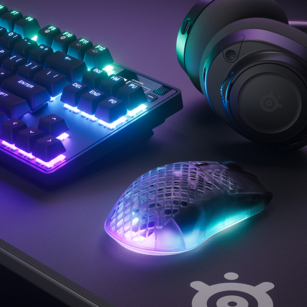 SteelSeries's tweet photo. this setup: 😍 | your win rate: 📈 https://t.co/Gk7XF1X9Yo