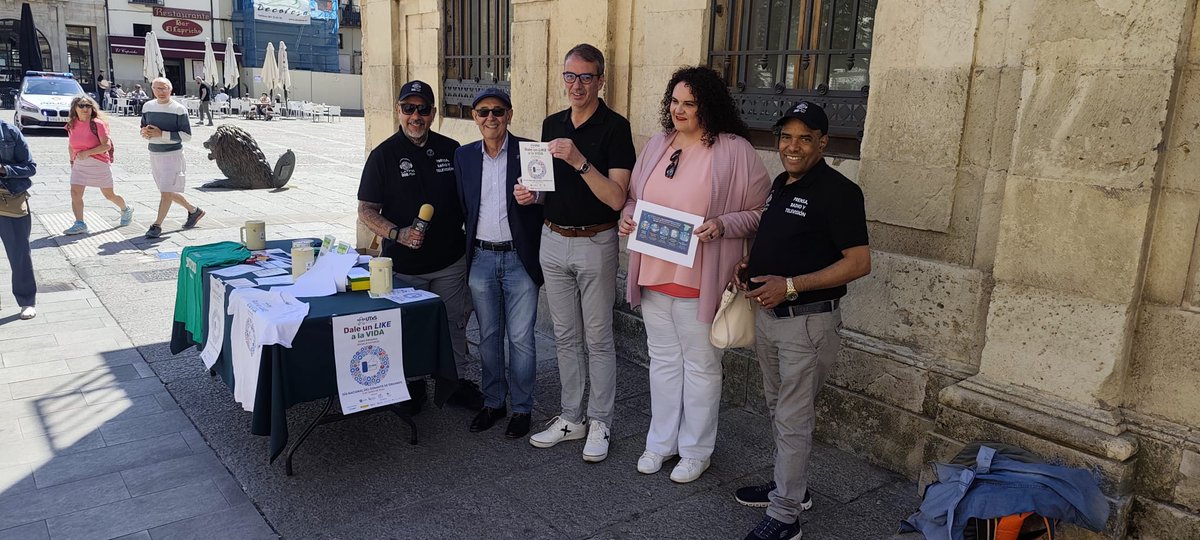 AlcerL78806's tweet photo. HoyDíaDonanteÓrganos,salimos a l calle para concienciar a l población d l importancia d l donación d órganos para salvar vidas.Gracias a ls donants y familias,ls persons acudieron a informarse,a ls q ns ayudaron y acompañaron,autoridades #DiaNacionalDelDonante #DaleUnLIKEalaVida https://t.co/ZvvWLGUp8J