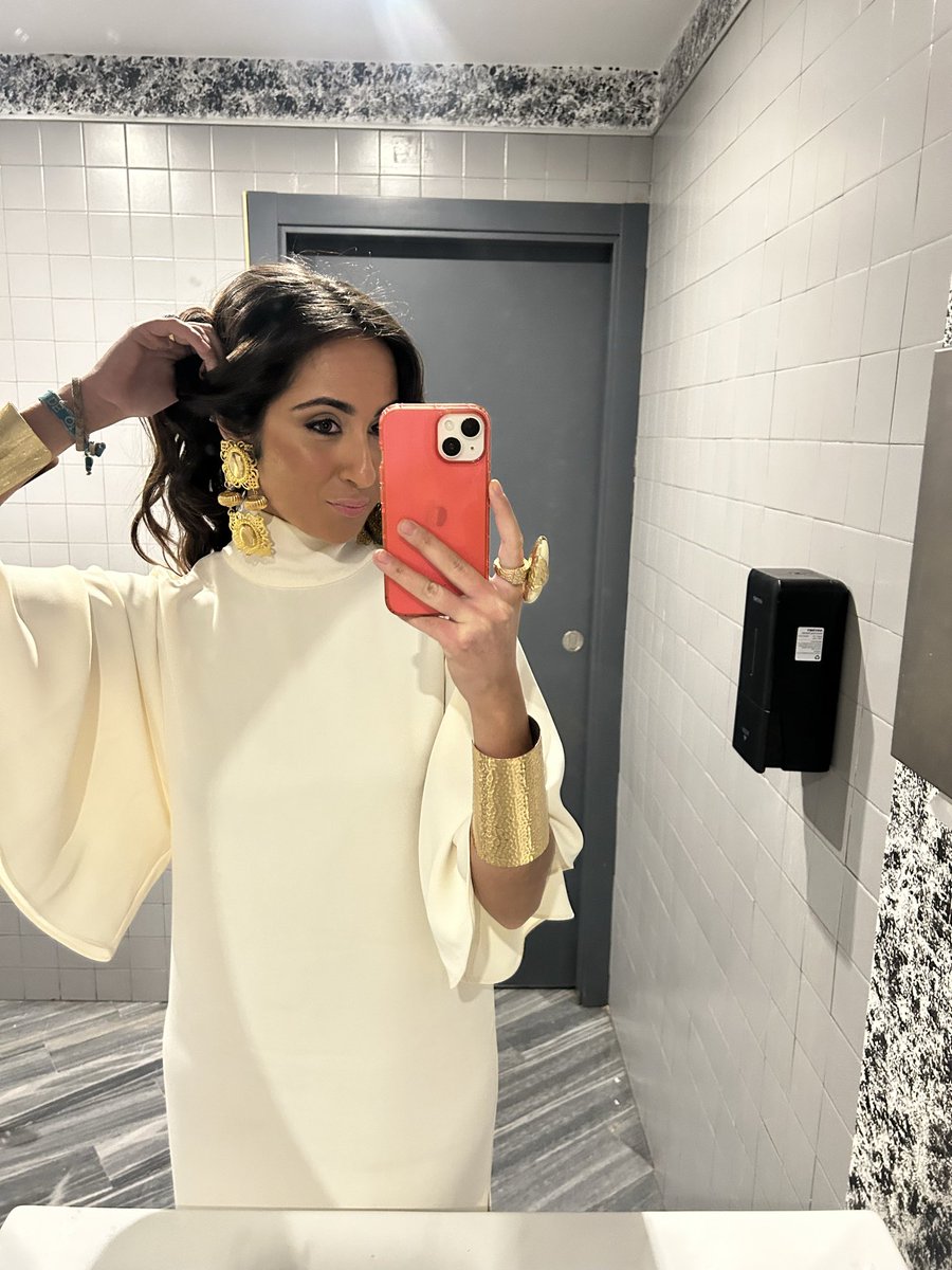 lamolaner's tweet photo. Aún no supero este look y este día https://t.co/tARflhRw8r
