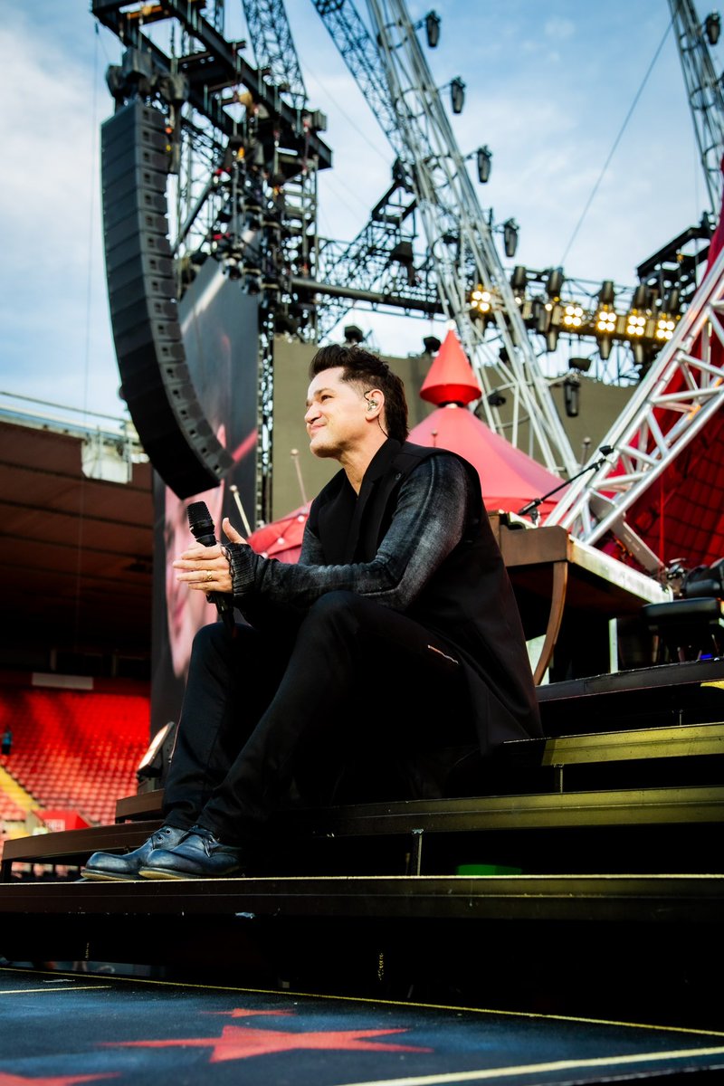 thescript's tweet photo. Unbelievable reaction to Man In The Arena. Can’t wait for you to see what we have planned this week 🙌 https://t.co/pZArTCS3w9
