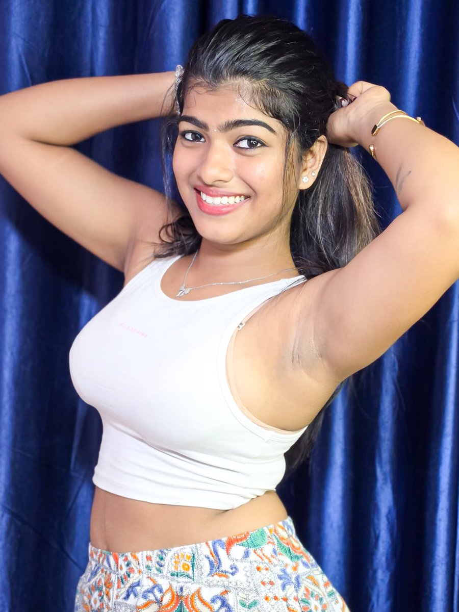 mallubeauties's tweet photo. Uff Thumbizz 🥵🤤😋 https://t.co/FYbFANwi06