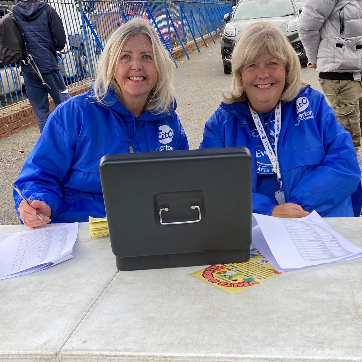 EITC's tweet photo. 🫶 Celebrating #VolunteersWeek with Everton in the Community. 

To our amazing volunteers, thank you for the difference you make every single day. 🥹💙 https://t.co/UCZQ5xbByt
