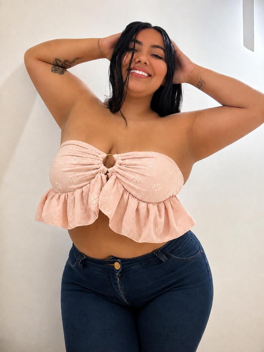 LUCCIAPORTER's tweet photo. are you going to come and spoil me or will I have to miss you all day? 😏
https://t.co/nFkKkT4Sep
.@CamSodaLife https://t.co/NTiJBCk92T