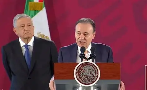 FarroRobot's tweet photo. @PartidoMorenaMx El secretario de seguridad de AMLO es narco. https://t.co/uvuzhA25VC