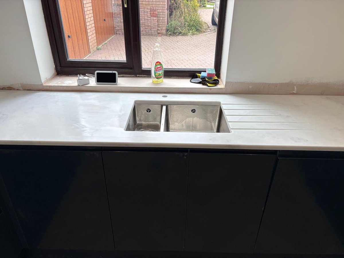 Jackman4Worktop's tweet photo. Minerva Carrara White worktops installed by us recently in South Woodham Ferrers utilising sink supplied by the customer https://t.co/W2hjBF9MmF