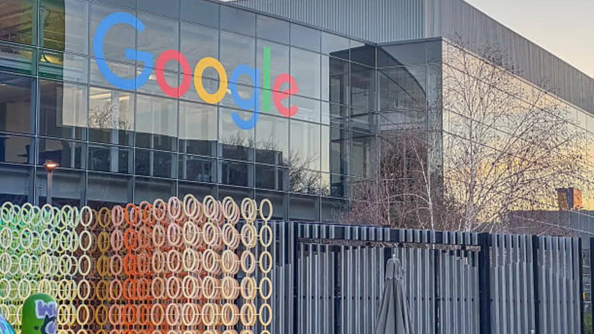CodequityOrg's tweet photo. 💰 Alphabet plans an $80B raise to fund AI infrastructure

Alphabet announced an $80 billion equity raise as it ramps up spending on data centers, compute capacity, and AI hardware. Berkshire Hathaway will anchor the deal with a $10 billion investment. https://t.co/lbZSherJMq