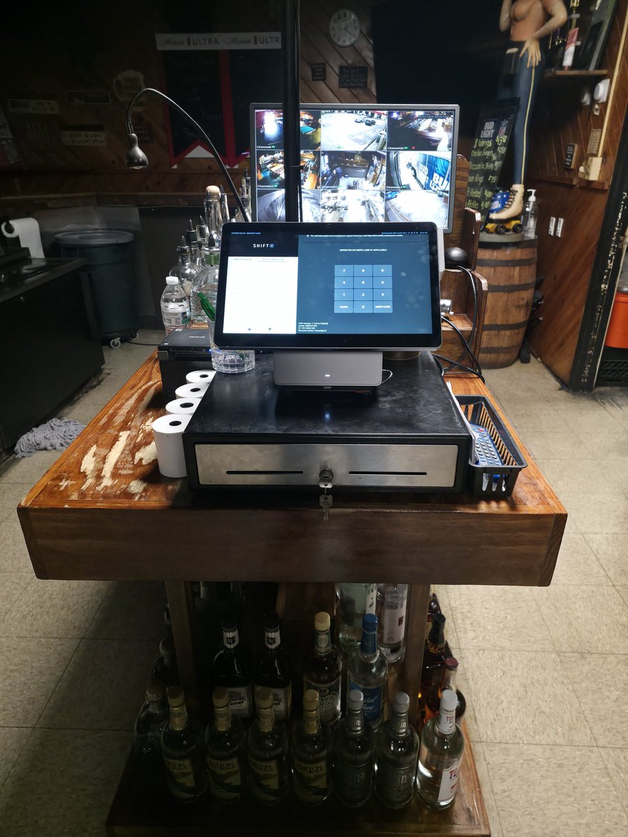Shift4Carlos's tweet photo. Whiskey Willy's in Land O'Lakes, FL have upgraded their POS to @Shift4 Shift4Dine. The staff here are loving their new modern system. https://t.co/35k2OYq2ZO