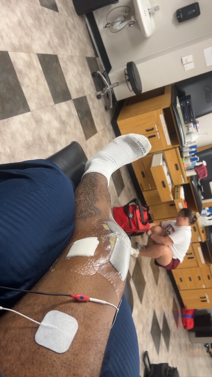 CJsavage24's tweet photo. Unfortunately, due to having a 2nd ACL + Meniscus surgery I will be out for my sophomore 26-27 basketball season. @WaubonseeHoops #collegehoops https://t.co/CeFbBkfbck