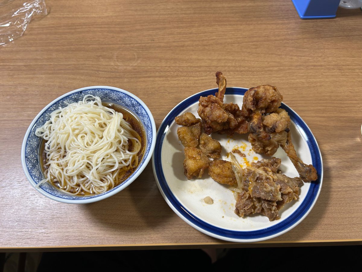 fukushimagak's tweet photo. 6日3日　夕食
とにかく暑いです！
素麺が体を涼ませてくれます。
#春から北大 https://t.co/7ToYXkxZeY