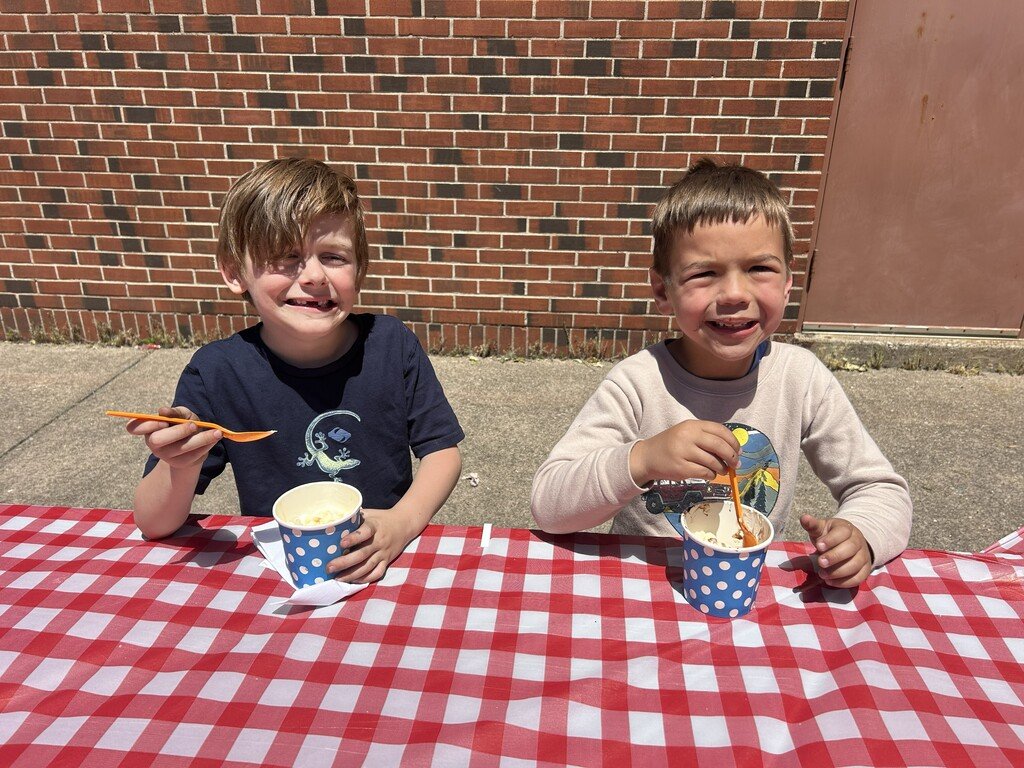 CUYHTS's tweet photo. Kindergarten students enjoyed a sweet ending to the school year with an ice cream party. Have a great summer students and we look forward to seeing you as first graders in August! https://t.co/RI0yPbYND1