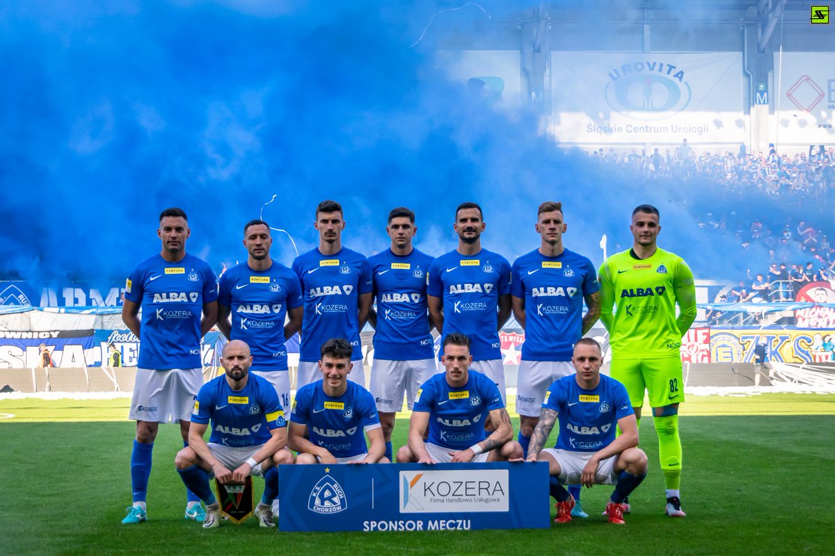mkfpl's tweet photo. Równe 3 lata temu... 🥹💙 https://t.co/YNVwLDWlco