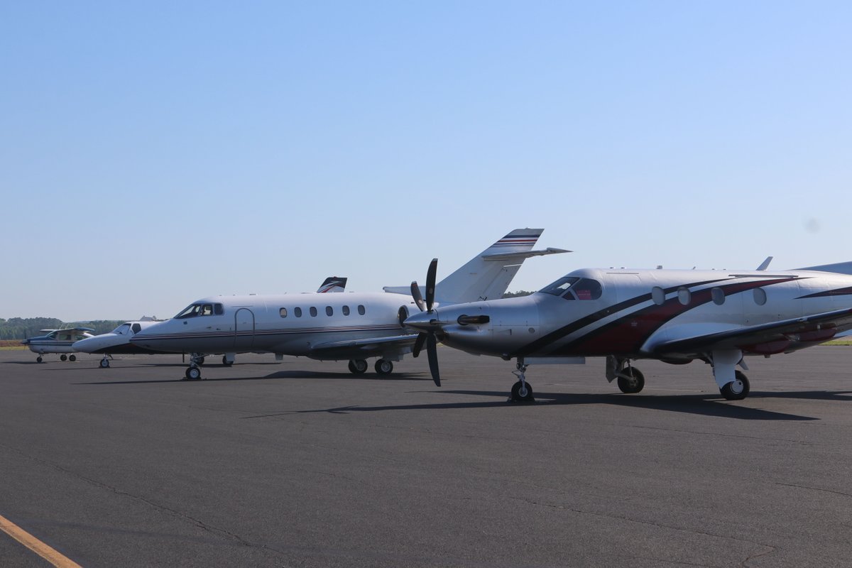 RaleighExec's tweet photo. SCENES AT RALEIGH EXEC ... Just a look outside the terminal several weeks ago at aircraft on one quiet morning. Did you know we get a lot of people visiting our observation deck to watch aircraft takeoff and land? https://t.co/vzcC3R0PAZ