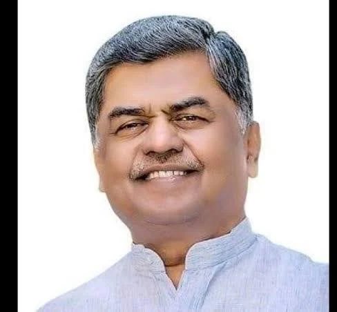 GoyatKulkin's tweet photo. DK Shivakumar और BK Hariprasad को सब्र का “मीठा फल” मिला है !
Many need to learn from these two.
Happy for both. #DKCM - #BK_President
#RahulGandhi 🩵 https://t.co/ayOvITKmoU
