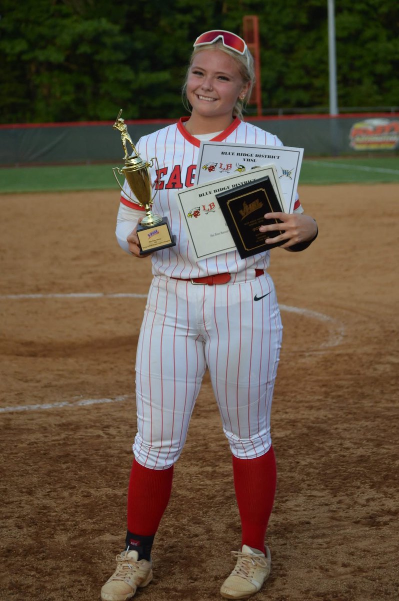 brookeweaver08's tweet photo. Our season ended last night; finishing the season with a record of 19-5. Honored to be named First Team All-District &amp; District Pitcher of the Year! 

Pitching Stats: 
119 IP
161 Ks
2.471 ERA
Batting Stats:
.462 BA
3 HRs
34 RBIs
@Vascrappers @JMUSoftball @VWUSOFTBALL @LongwoodSB https://t.co/1ORuIo23L3