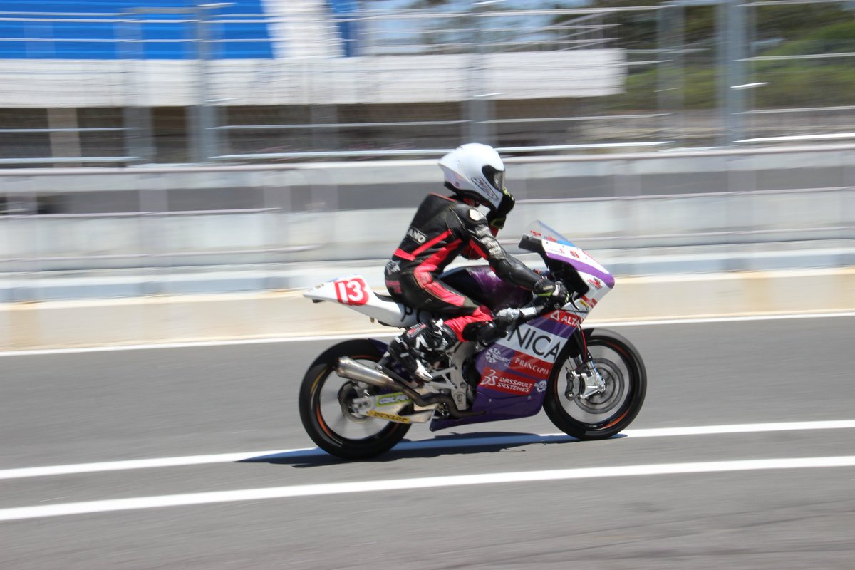 UPM_Motostudent's tweet photo. 🏁 ¡Volvemos a la pista!

Después de mucho esfuerzo y trabajo preparando la EME25-P, afrontamos este fin de semana con más ganas que nunca 🏍️💜

Del 5 al 7 de junio estaremos en el CNV de Estoril II.

¡Nos vemos allí! 👀

#CNV #UPM #Motorbike https://t.co/CqPwSKBBTH