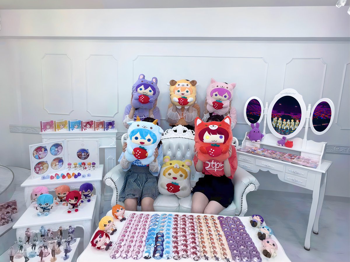 stmi24k's tweet photo. Strawberry Prince 10th Anniversary 𓏸𓈒🍓👑𓈒𓏸

出会えたことが幸せだ🐈‍⬛⸒⸒⸒⸒🐾❤︎

 #すとぷり #すとぷり活動10周年 https://t.co/RduHIsZagD