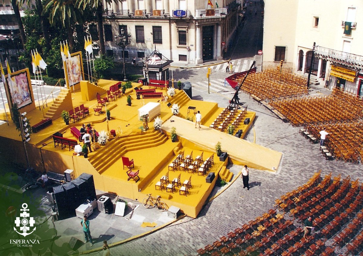 EsperanzaHuelva's tweet photo. XXVI ANIVERSARIO DE LA CORONACIÓN | ¿Dónde estuviste aquel 3 de junio de 2000? ¿Tienes alguna historia que compartir con nosotros? ¿Conservas alguna fotografía de aquel día?

#EsperanzadeHuelva https://t.co/aFkvbeyjo0