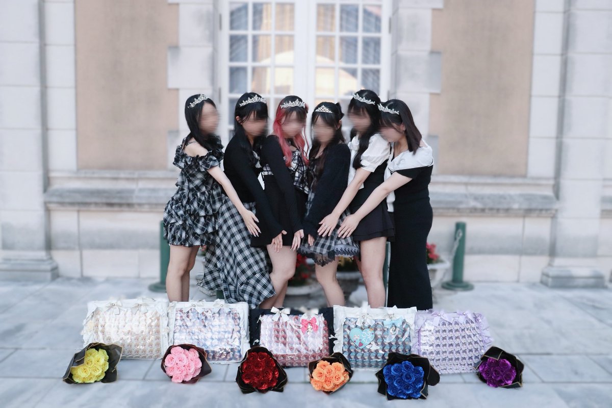 s_2_myo's tweet photo. 🍓𝑺𝒕𝒓𝒂𝒘𝒃𝒆𝒓𝒓𝒚 𝑷𝒓𝒊𝒏𝒄𝒆 𝟏𝟎𝒕𝒉 𝑨𝒏𝒏𝒊𝒗𝒆𝒓𝒔𝒂𝒓𝒚👑
⠀⣾⣿⣦⣀⣴⣿⣷⠀
⠀⠛⣻⣿⠛⣿⣟⠛⠀
⢠⣾⣿⡏⠀⢹⣿⣷⡄
⠀⠀⡟⠀⠀⠀⢻⠀⠀”忘れないよ1秒だって”
 #すとぷり  #すとぷり10周年  #莉犬くん https://t.co/lnDBzZ3WUa