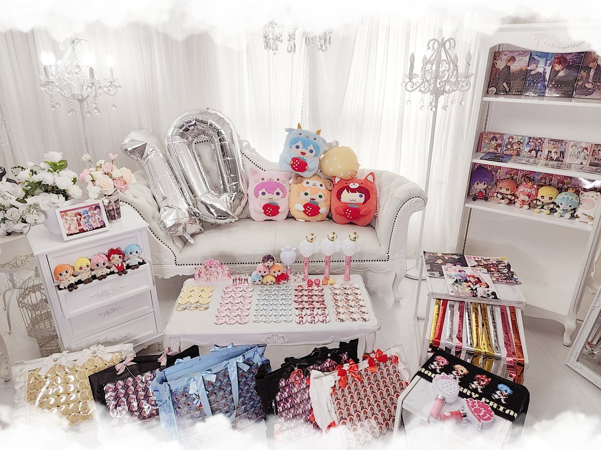 aya_je0728's tweet photo. 🌟───────💕
 
  10th Anniversary🍓👑
 
   💕 ───────🌟

  #すとぷり
 #すとぷり10周年 
 #すとぷり活動10周年 https://t.co/0yFXCzLLGw