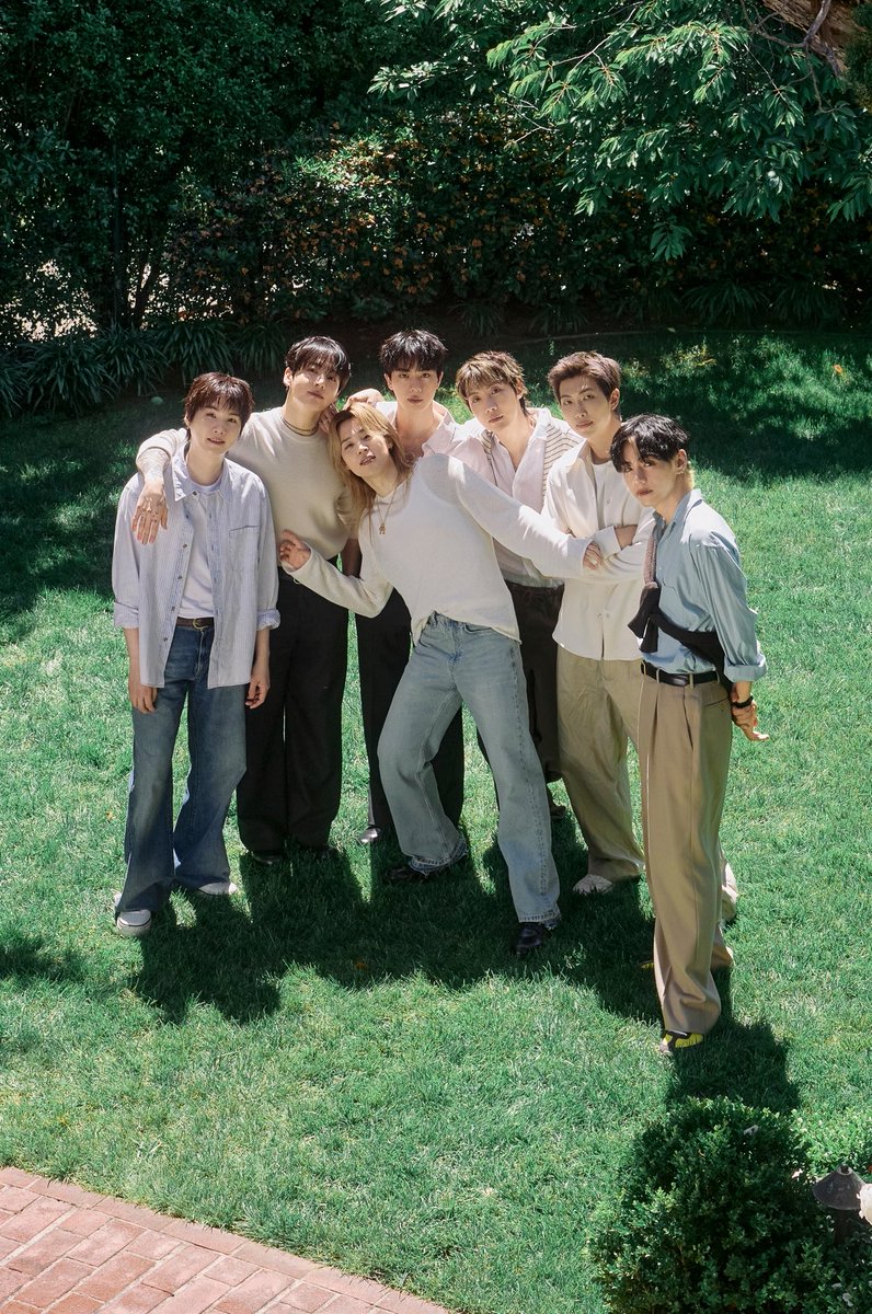 780613's tweet photo. THATS FAMILY https://t.co/05ZcwN1kq5
