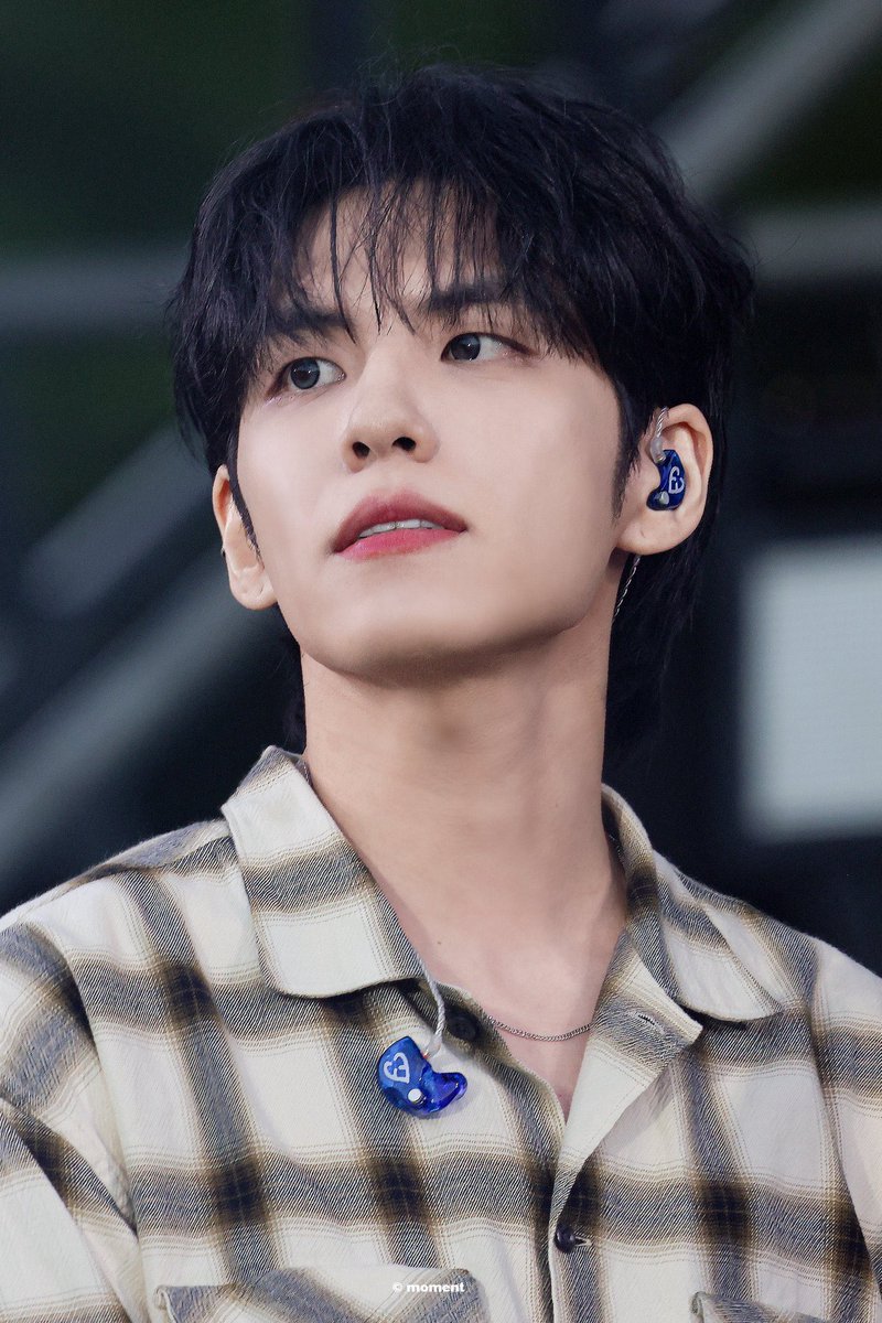 MaximumPIL's tweet photo. BML Wonpil was really so prettily handsome ;; https://t.co/hkGZH8RrFK