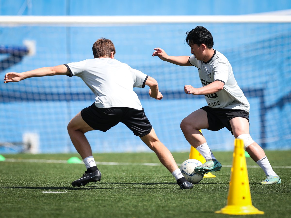 FootviaAcademy's tweet photo. From different countries, one goal: to grow as footballers. 🌟

At Footvia, we design experiences where you train daily with real teams, adapting to the pace and demands of Spanish football.

The opportunity is here. The decision is yours.

#BarcelonaFootball #Footvia https://t.co/lBLpwiKfkU