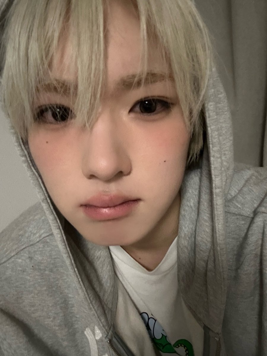 manduplease's tweet photo. 소녀들이 느끼끼 후지나가 오빵이 팀플 잘해주기를🙏🏻 https://t.co/GIX7YbjLGl