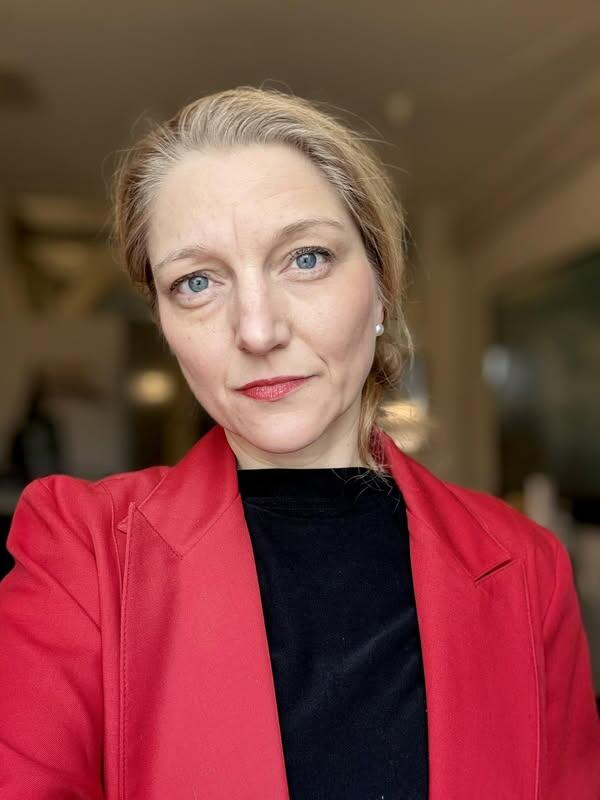 PeterRa58783464's tweet photo. Kan man forestille sig et værre valg til kulturminister end Zenia Stampe? Hun vil promovere aggressivt anti-hvidt selvhad.  
#dkpol https://t.co/v3gD2tEQzV