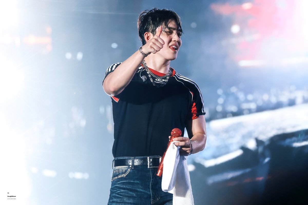 BeautifulDuet's tweet photo. 260531 AsiaTop Music Festival

#에스쿱스 #SCOUPS 
#エスクプス #최승철 
#세븐틴 #SEVENTEEN https://t.co/9zl7b6MOjh