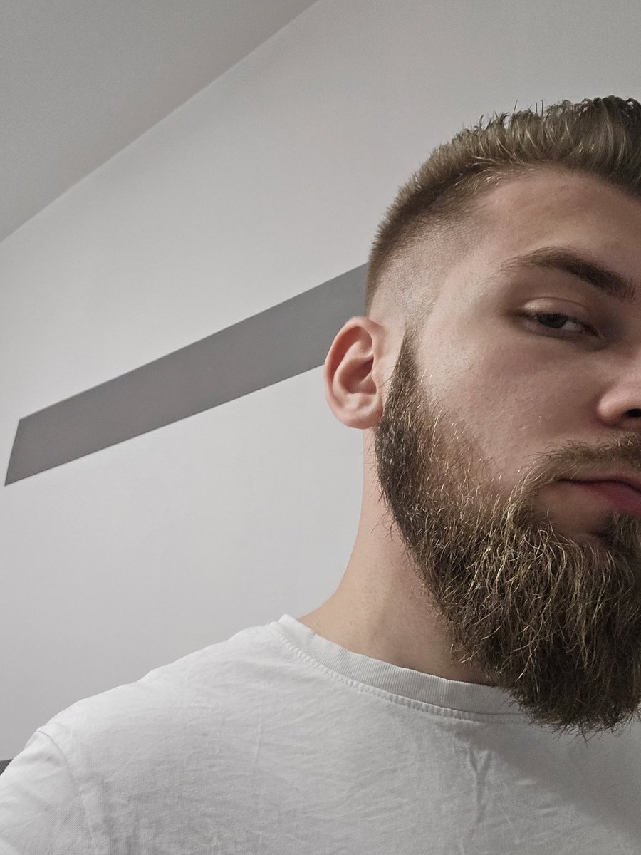 hunkst55's tweet photo. Don't even worth an eye to look at you. 
Fresh cut paid by my sub. https://t.co/yULNPafjMy