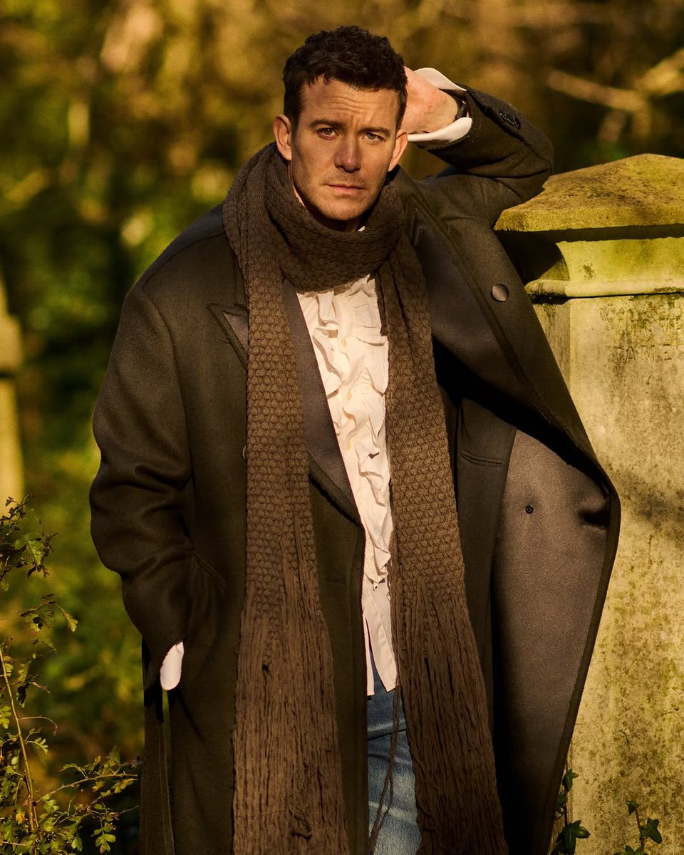 erikista's tweet photo. NEW PHOTOS of Luke Thompson from Man About Town! 

https://t.co/cCknDtD0l1 https://t.co/51FcIpMYq4