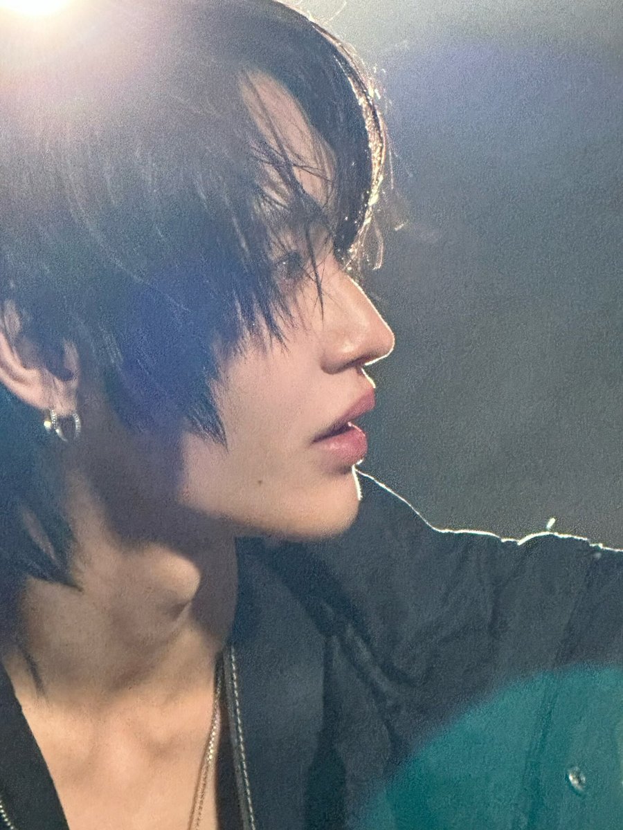 nozeroisme's tweet photo. รูปเซ็ตนี้ทำชั้นบ้าได้เลย มู้ดทุกอย่างดี พี่ rock star มากอะ 🤘🎸🥺 https://t.co/TdbPL1Dzir