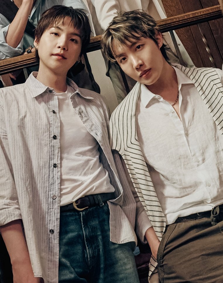 SopeforSoul's tweet photo. hello husbands https://t.co/pCfcBgVsOm