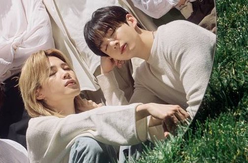 love_koomi's tweet photo. my jikook 🥺🫂 https://t.co/uwcVroj6h1