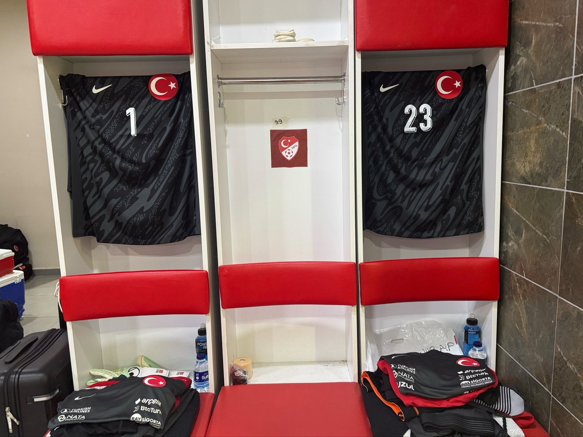 MilliTakimlar's tweet photo. Soyunma odamız hazır!
 
#BizimÇocuklar🇹🇷 | #TURKOS https://t.co/RRzztrQkiQ