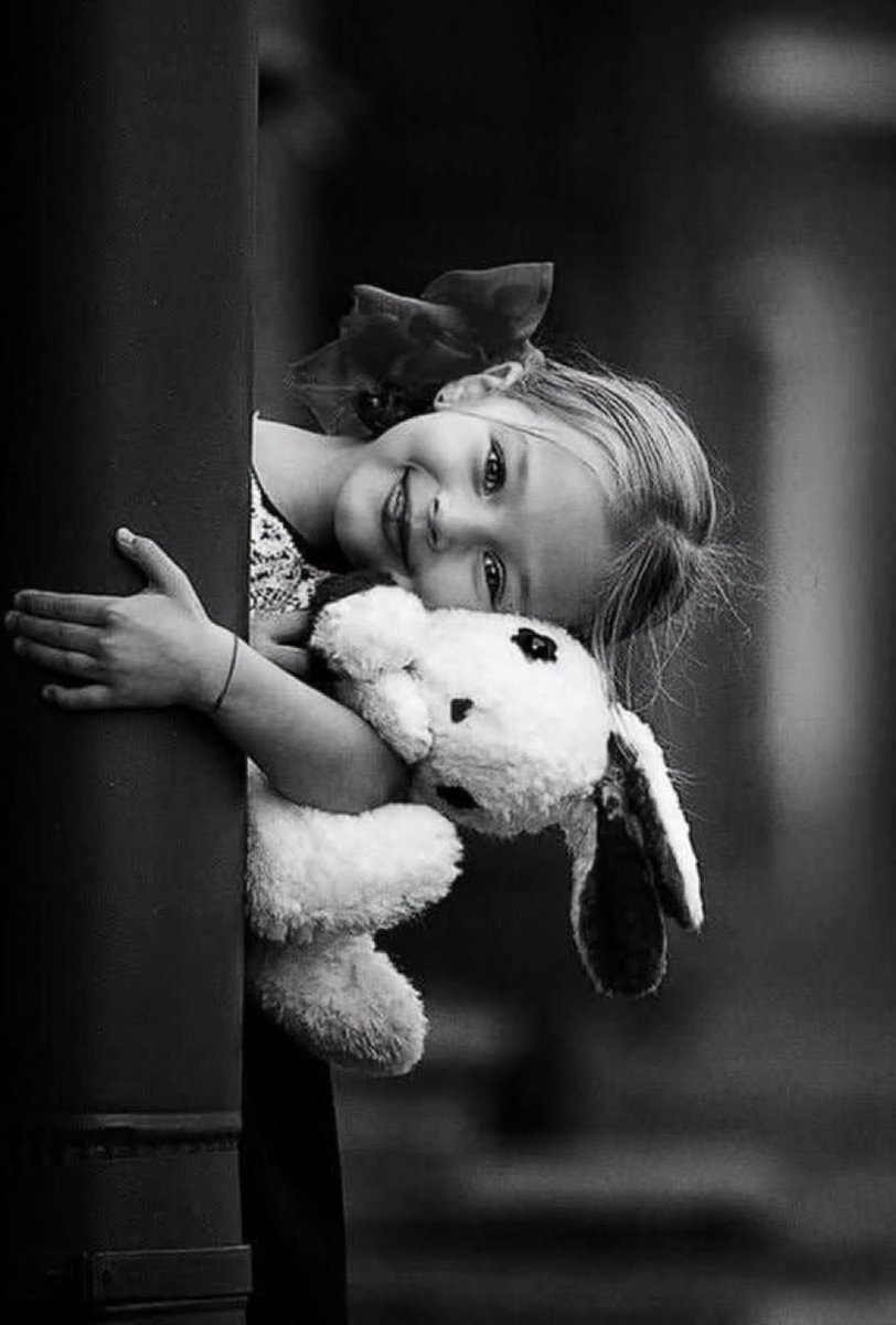 JamesMartirq7p's tweet photo. “She's got a smile that it seems to me
Reminds me of childhood memories
Where everything was as fresh as the bright blue sky.” ~Guns N’ Roses 🎶 https://t.co/NZkoNegp0a
