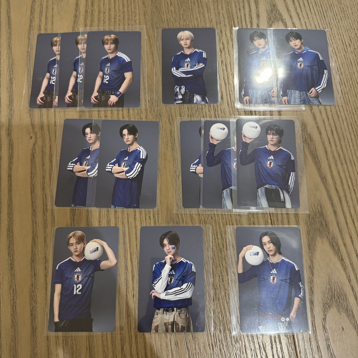 _19970601_'s tweet photo. JI BLUE 景色 JO1 INI トレカ 特典 交換

《譲》 歓声ver. 歓喜ver.
與那城 白岩 河野 佐藤 川西 金城
田島 髙塚(高塚) 後藤 佐野 池﨑(池崎)

《求》 西 / 未使用シリアル

⚠︎︎ 郵送希望📨
⚠︎︎ 同異種可能
⚠︎︎ シリアルの場合比率ご提示お願いいたします
#JIBULE交換 #INI交換 #JO1交換 https://t.co/NcDPgusGdd