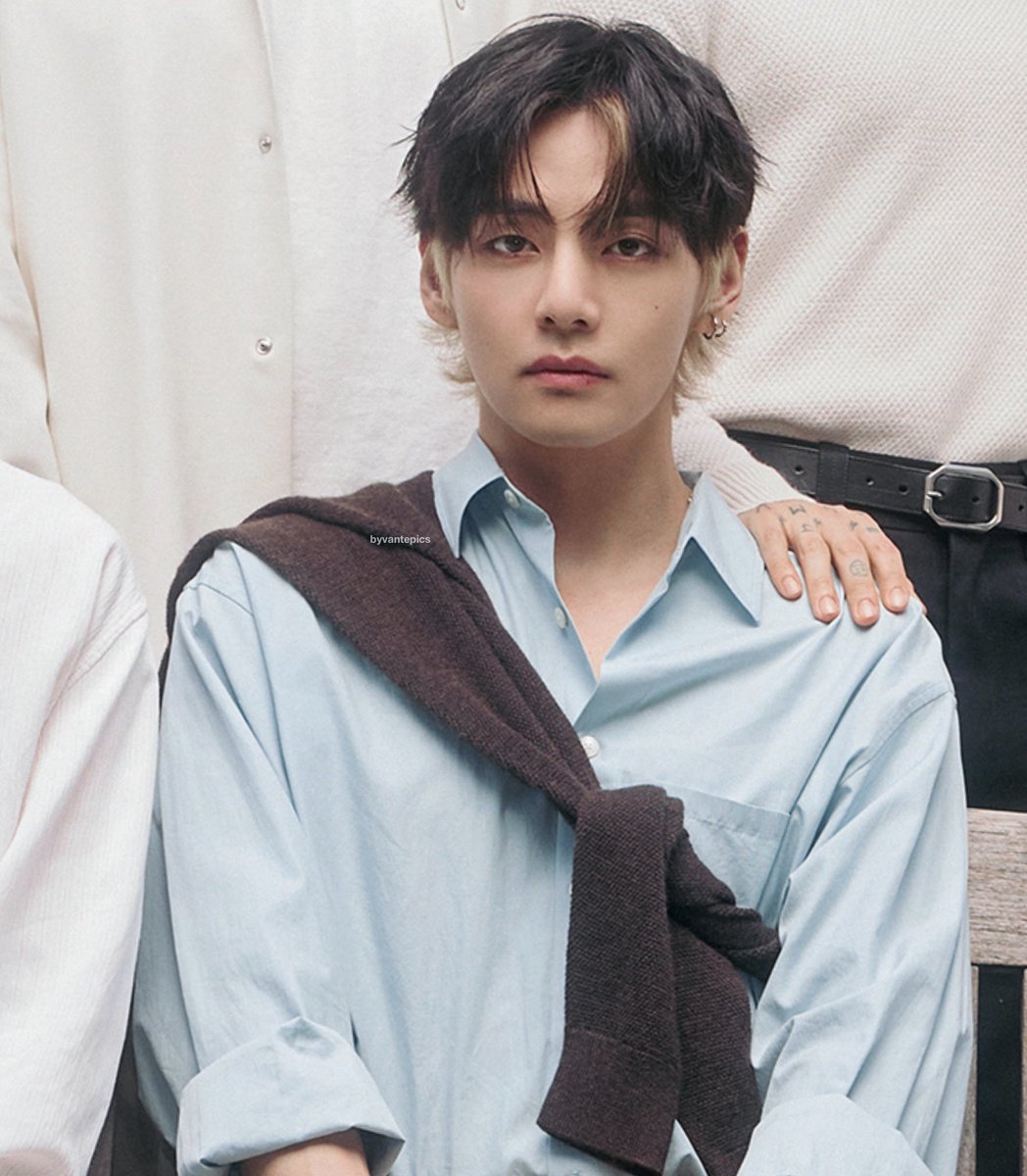 byvantepics's tweet photo. the prettiest man in the world ♥︎ #V https://t.co/zVZiXLJiI0