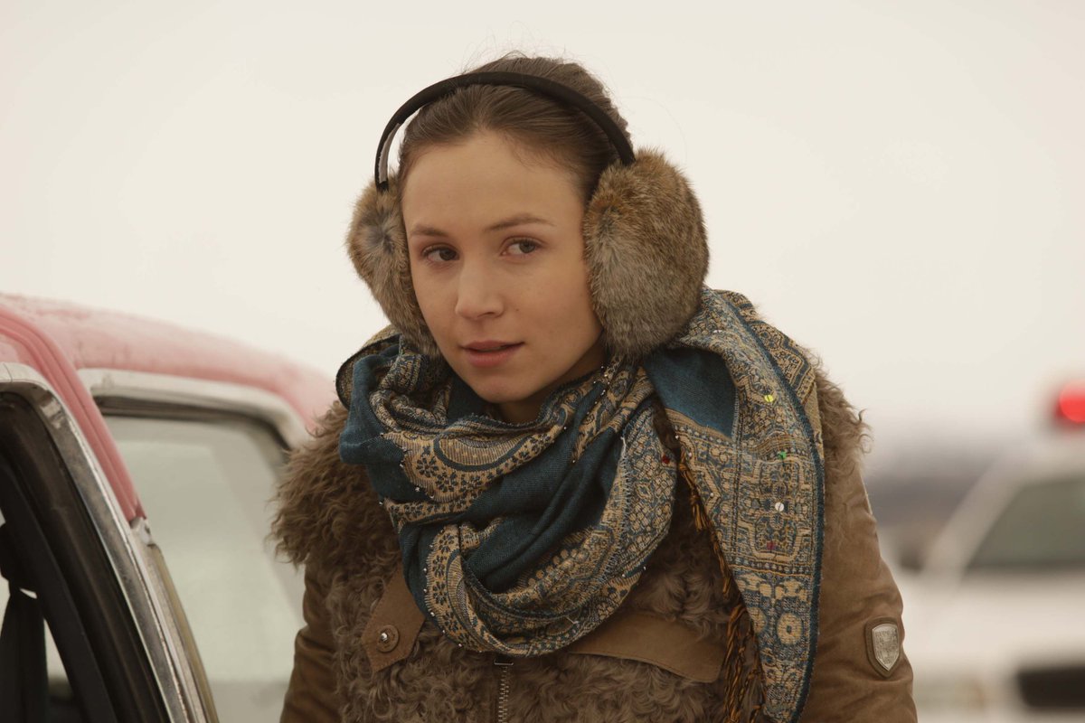 WynonnaEarpPod's tweet photo. It was 10 years ago today that #WynonnaEarp "She Wouldn't Be Gone" (1x10) premiered.

Bobo now owns Shorty's, Dolls &amp; Wynonna visit the cult where we meet Eve/Willa. That scene with Mel crying at the end broke me...BIG time. 😭 #EarpMemories https://t.co/V6bp5jfZn7