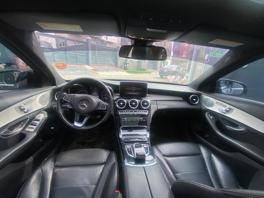 XcessCars's tweet photo. Distress distress 
2015 C400 Mecerdes 
Untouched engine and gear, ac chilling 
Price:18m https://t.co/Ww1jRMpqTW