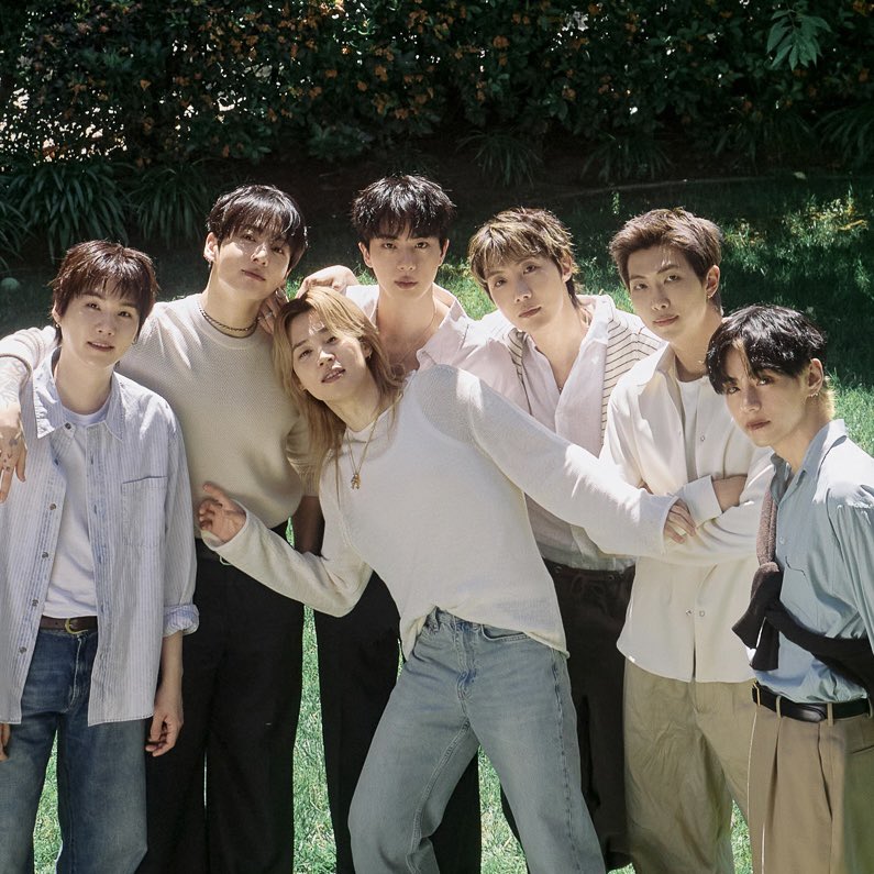 mysoftkoo's tweet photo. my 7, always praying that you’ll never be separated ever again https://t.co/awjNKM1G2j