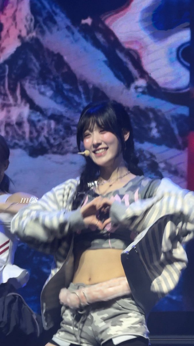 RATOG4Y's tweet photo. feliz aniversário princesa ♡ #HappyChoerryDay https://t.co/b7LgpluH5r