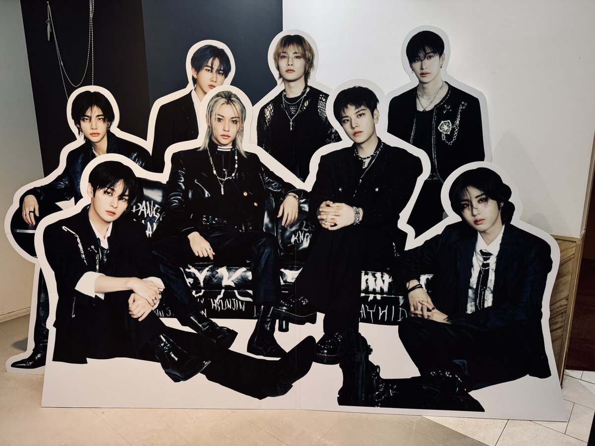 psychede1999's tweet photo. カミさんの推し活(最推しヒョンジン)のお供で
映画
『Stray Kids : The dominATE Experience』を
観ました。

https://t.co/6wKSWz7vjY

LAのSoFiスタジアムで開催されたLive映像
生配信を観てる様な感覚で
リズム良くスピードのある楽曲を
目と耳で堪能！

スキズ
世界でまだまだ爆上がりしそう。 https://t.co/GYfdWlu8BA