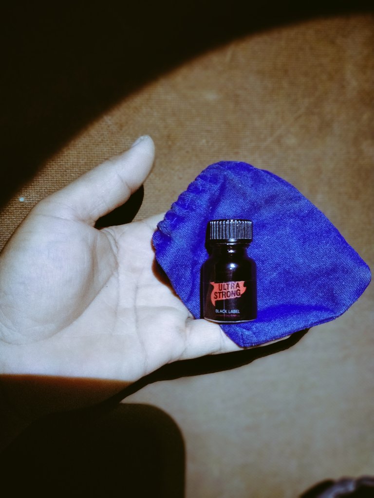 Bell1225294's tweet photo. เอาจริงเชื้อมาดมเเค��3ครั้ง ยังเลือเต็มขวด ส่วนตัวคือไม่ชอบ 
แต่ผู้ชายดมล่ะบอกเงี้ยนดีควยแข็ง
ให้ฟรี มารับเอง
#กาฬสินธุ์ 
#ยางตลาด 
#ห้วยเม็ก
#หนองกุงศรี https://t.co/S9GRw24J6b