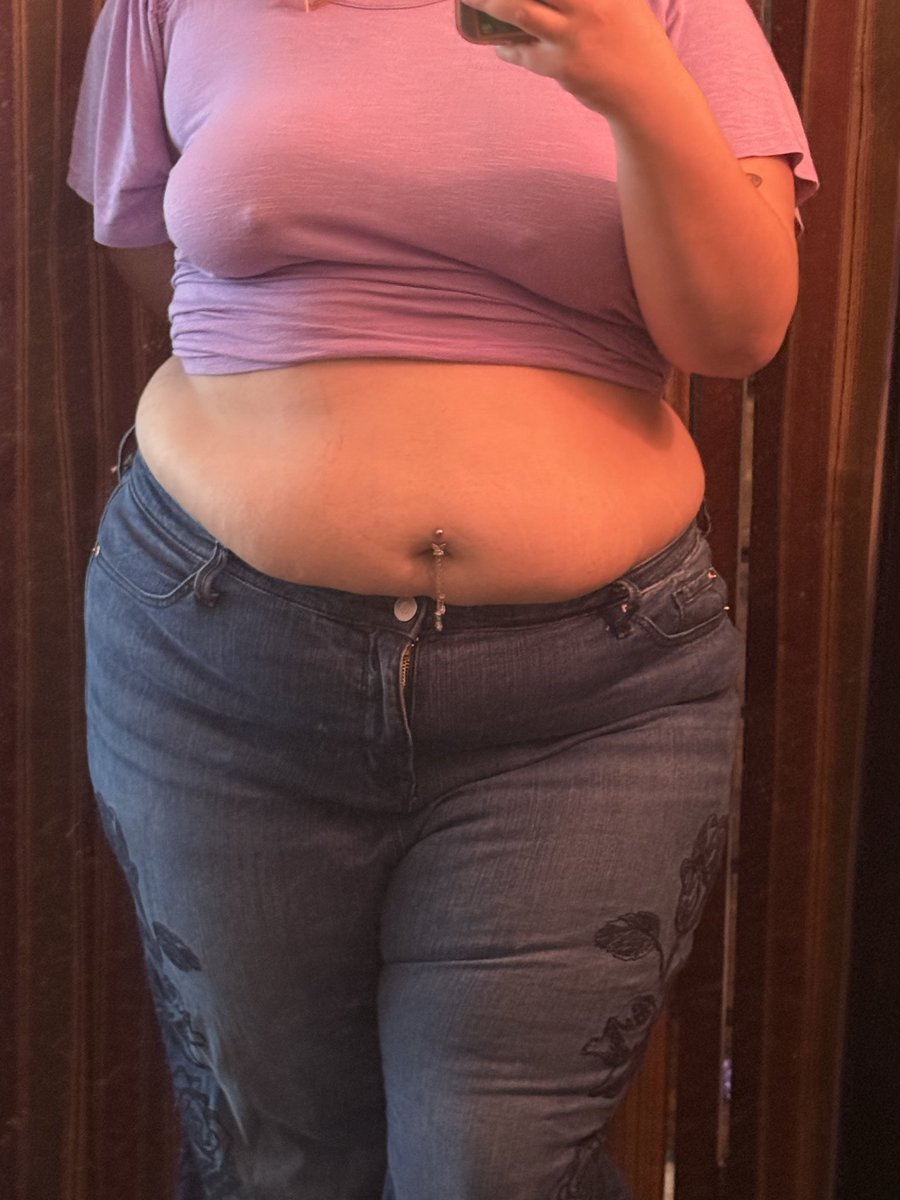 birdieblade's tweet photo. lovehandles make the outfit imo https://t.co/vzV2DwvmjU