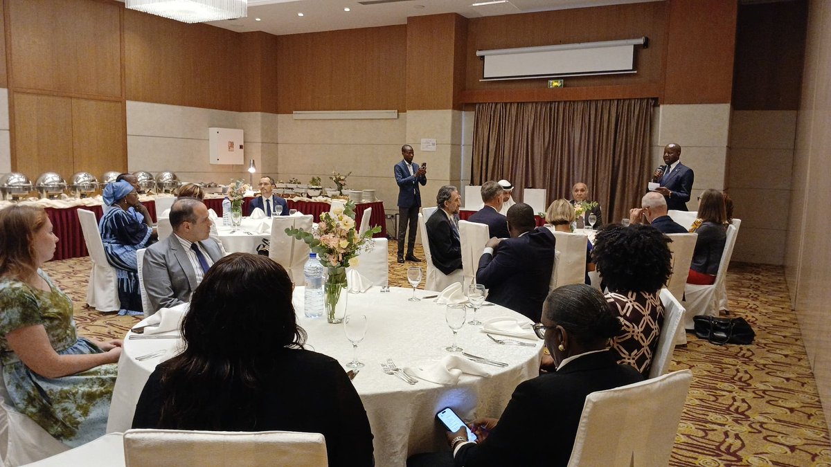 benin_iita's tweet photo. 🎊 Le nouveau Représentant Résident par intérim de @benin_iita , 𝘿𝙧 𝘽𝙚́𝙡𝙖 𝙏𝙀𝙀𝙆𝙀𝙉 , a effectué ce Mardi 2 Juin 2026 sa première rencontre officielle avec l'Association du Corps Diplomatique du Bénin🇧🇯 depuis sa prise de fonction le 1er Juin
📲👇🏽
https://t.co/jCtYUd6Sr7 https://t.co/RBY9lC7pZ3